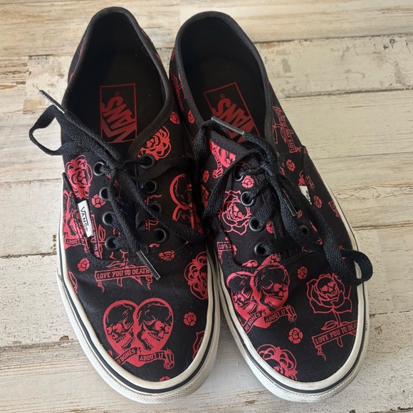 Vans Love You To Death Black/Red Shoes Skulls/Hearts/Roses Women’s 7/ Men’s 5.5 - Picture 1 of 10